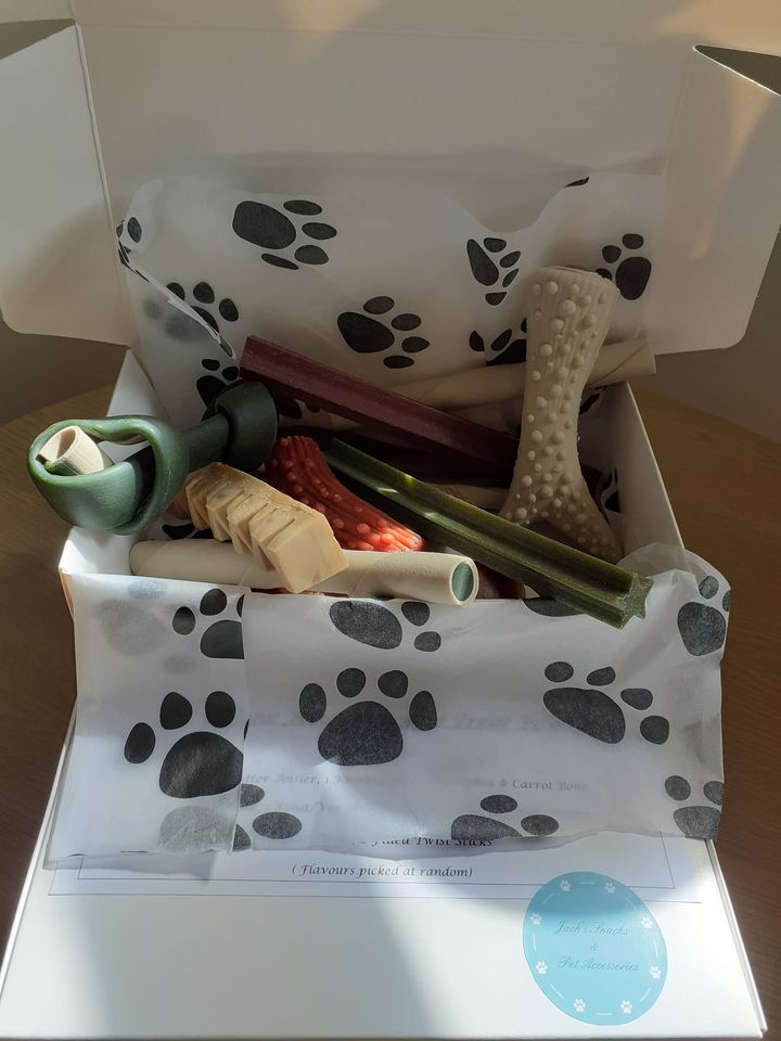 Doggie Fruit & Veggie Treat Box